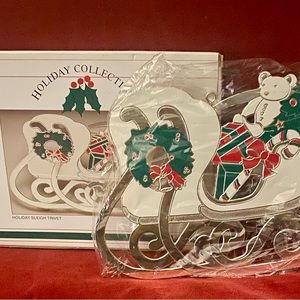 WM A Rogers -Holiday Sleigh Trivet Wm. A. Rogers #0118321 Tarnish Resistant